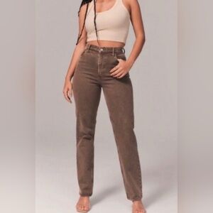 Abercrombie Curve Love Ultra High-Rise ’90s Straight Jean– Size 31 (RARE COLOR)